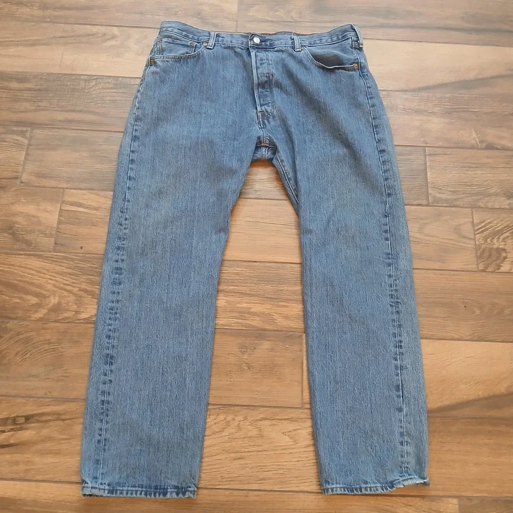 Levi's 501 Jeans Mens 40x32 (FITS 38x30) Blue Denim Button Fly Straight Leg